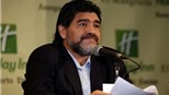 Maradona vén "bức màn bí mật" sau khi mất việc